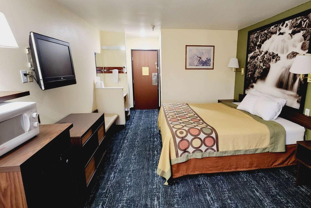 Super 8 By Wyndham Rawlins Wyoming Motell Exteriör bild